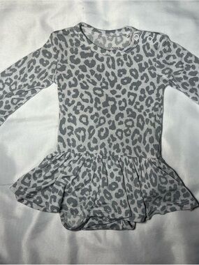 Posh Peanut Minka Gray Leopard Print Twirl Bodysuit 0-3M Fold Over Hands